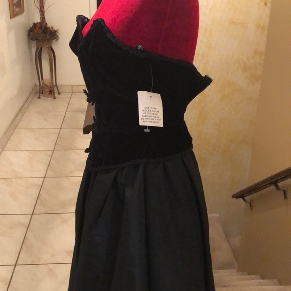 Strapless black evening gown - Picture 7 of 8